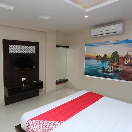 Oyo Flagship 43897 Redstone Hotel Gwalior Buitenkant foto