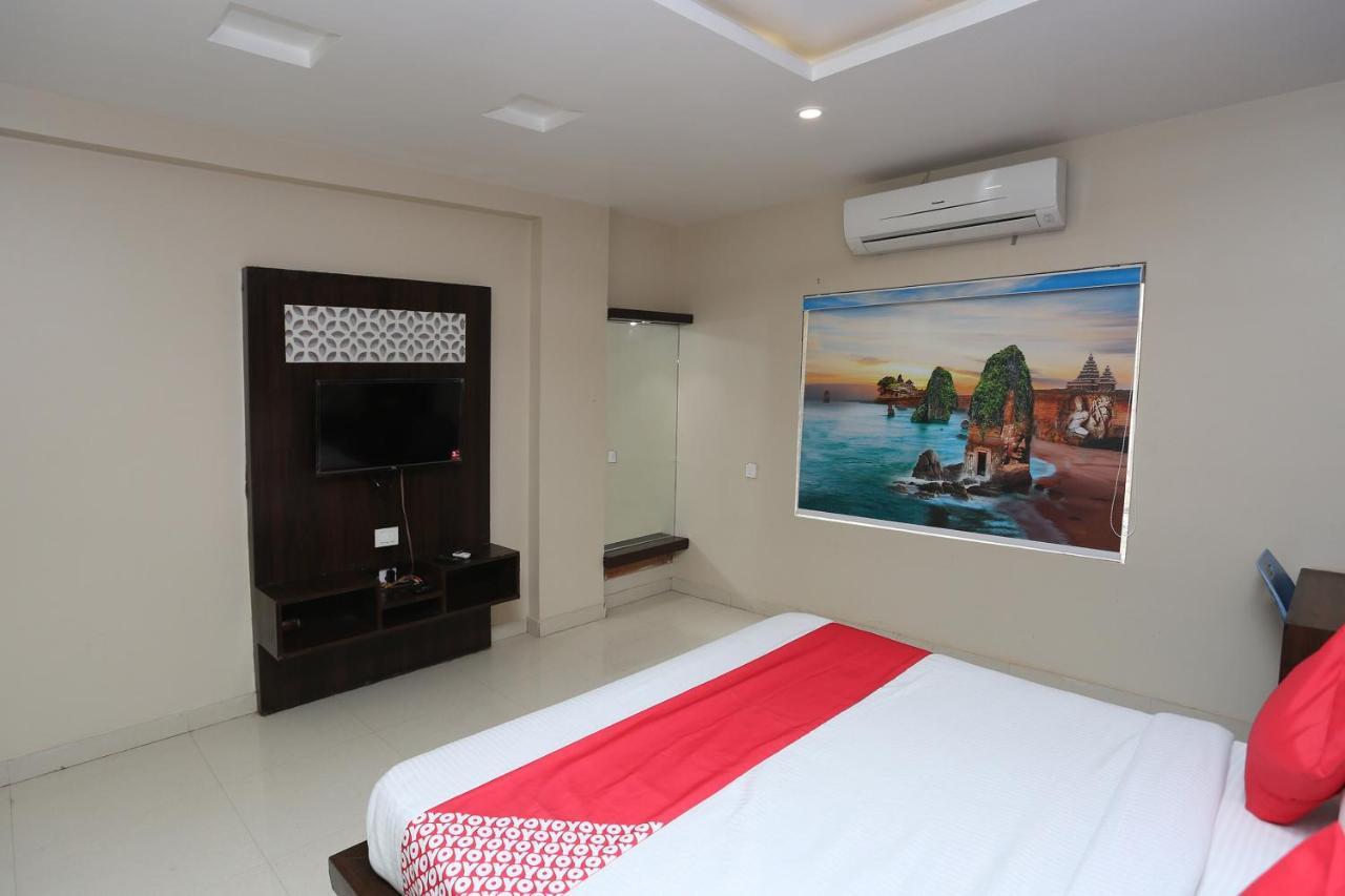 Oyo Flagship 43897 Redstone Hotel Gwalior Buitenkant foto