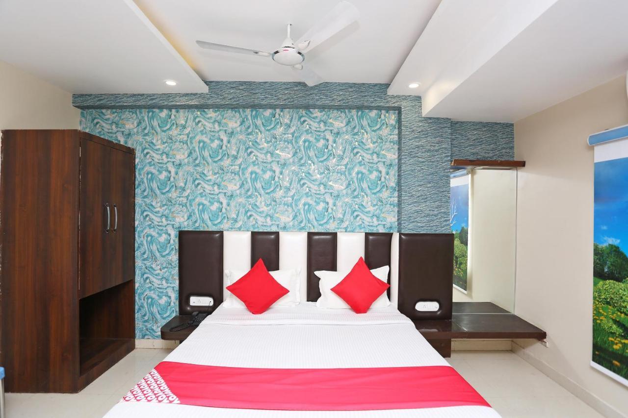 Oyo Flagship 43897 Redstone Hotel Gwalior Buitenkant foto
