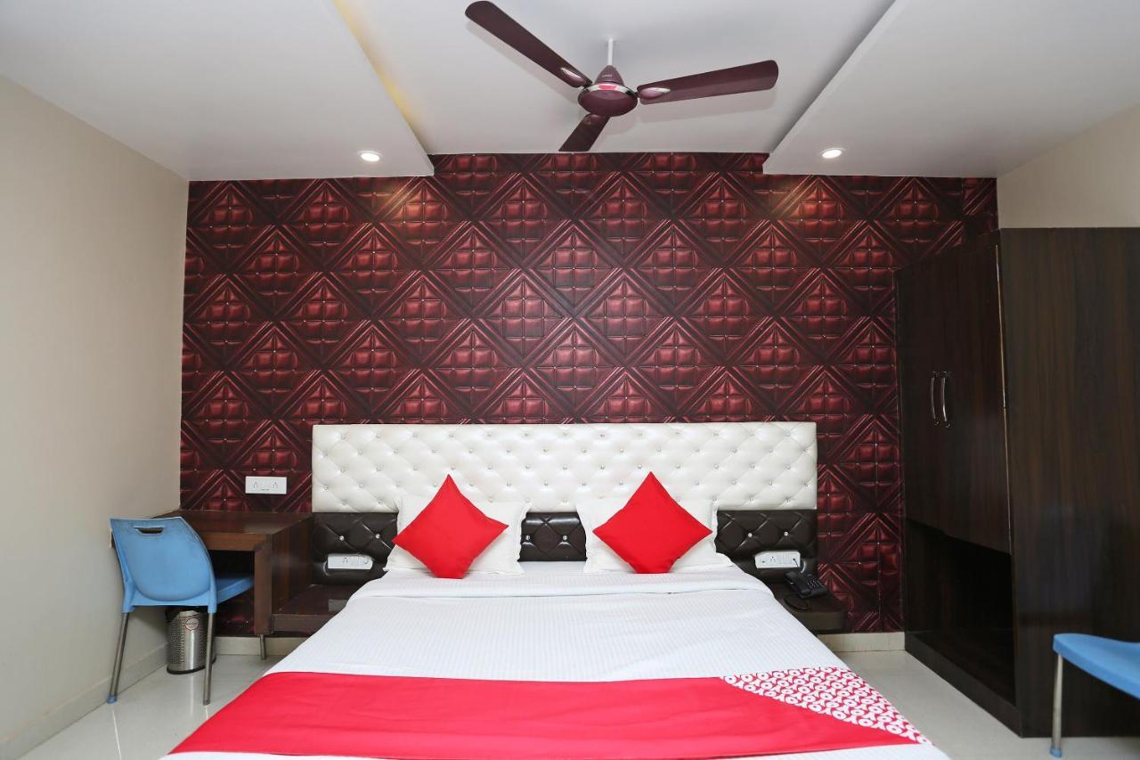 Oyo Flagship 43897 Redstone Hotel Gwalior Buitenkant foto