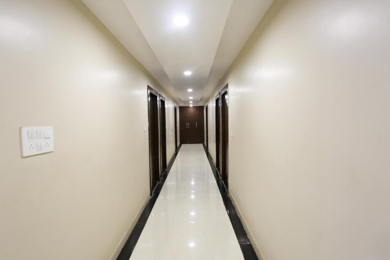 Oyo Flagship 43897 Redstone Hotel Gwalior Buitenkant foto